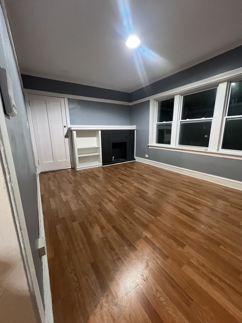 7800 S Burnham Avenue #1W, Chicago, IL 60649