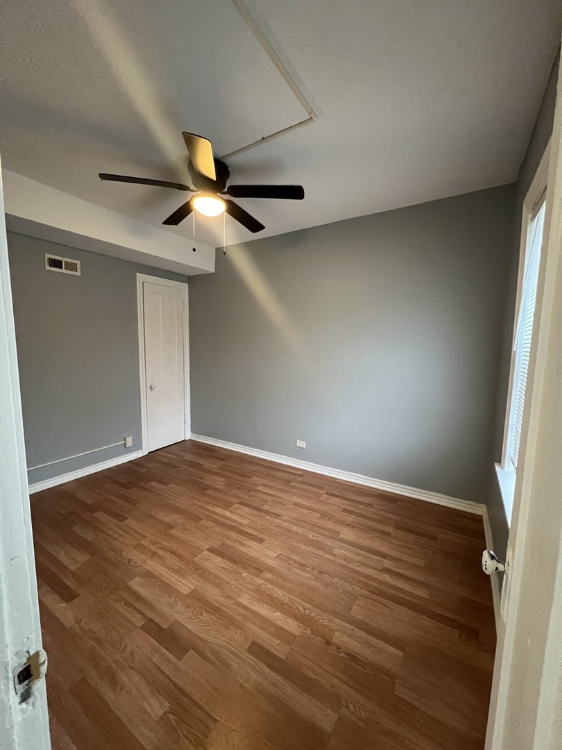 7800 S Burnham Avenue #1W, Chicago, IL 60649