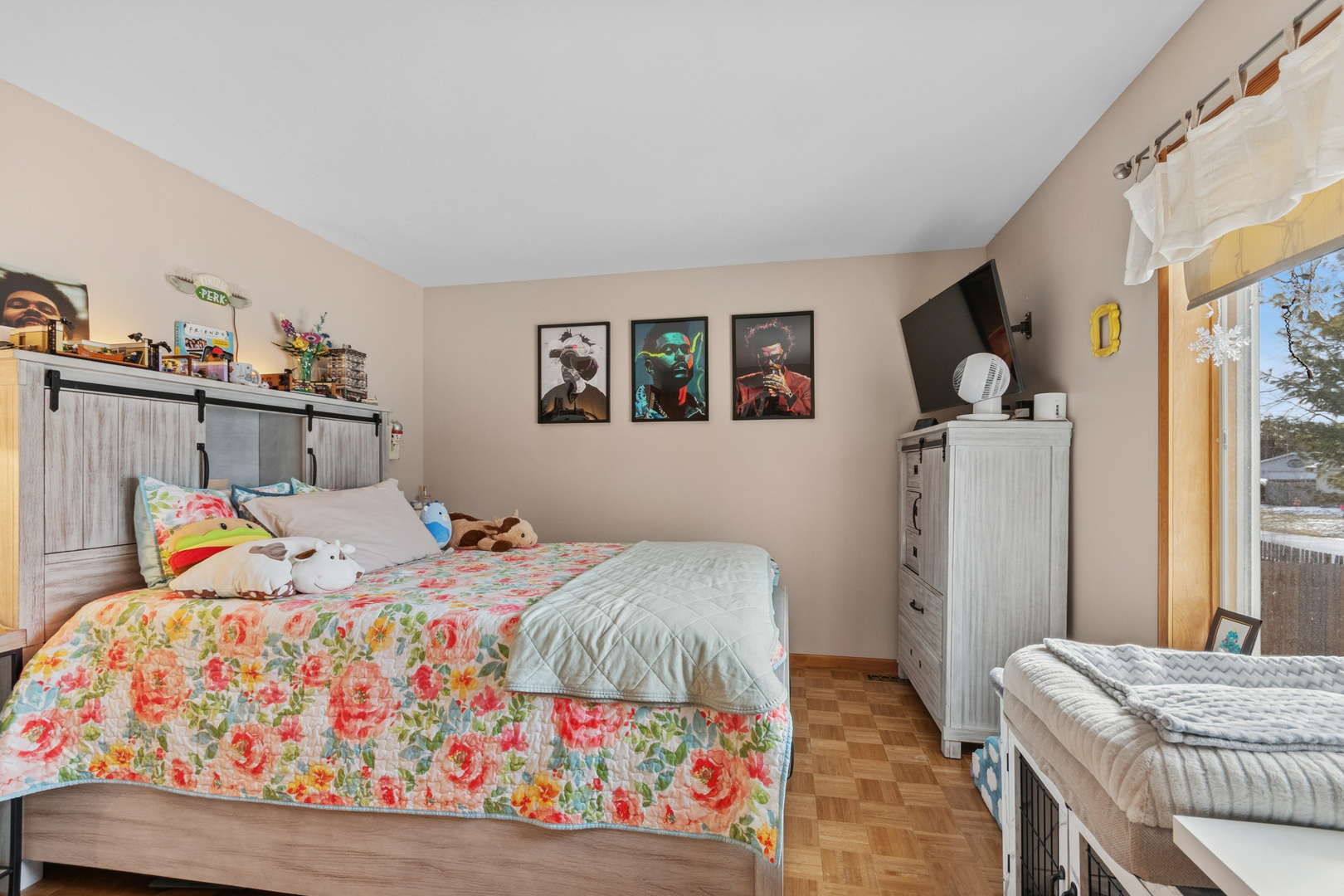 341 Woodlyn Drive, Aurora, IL 60505