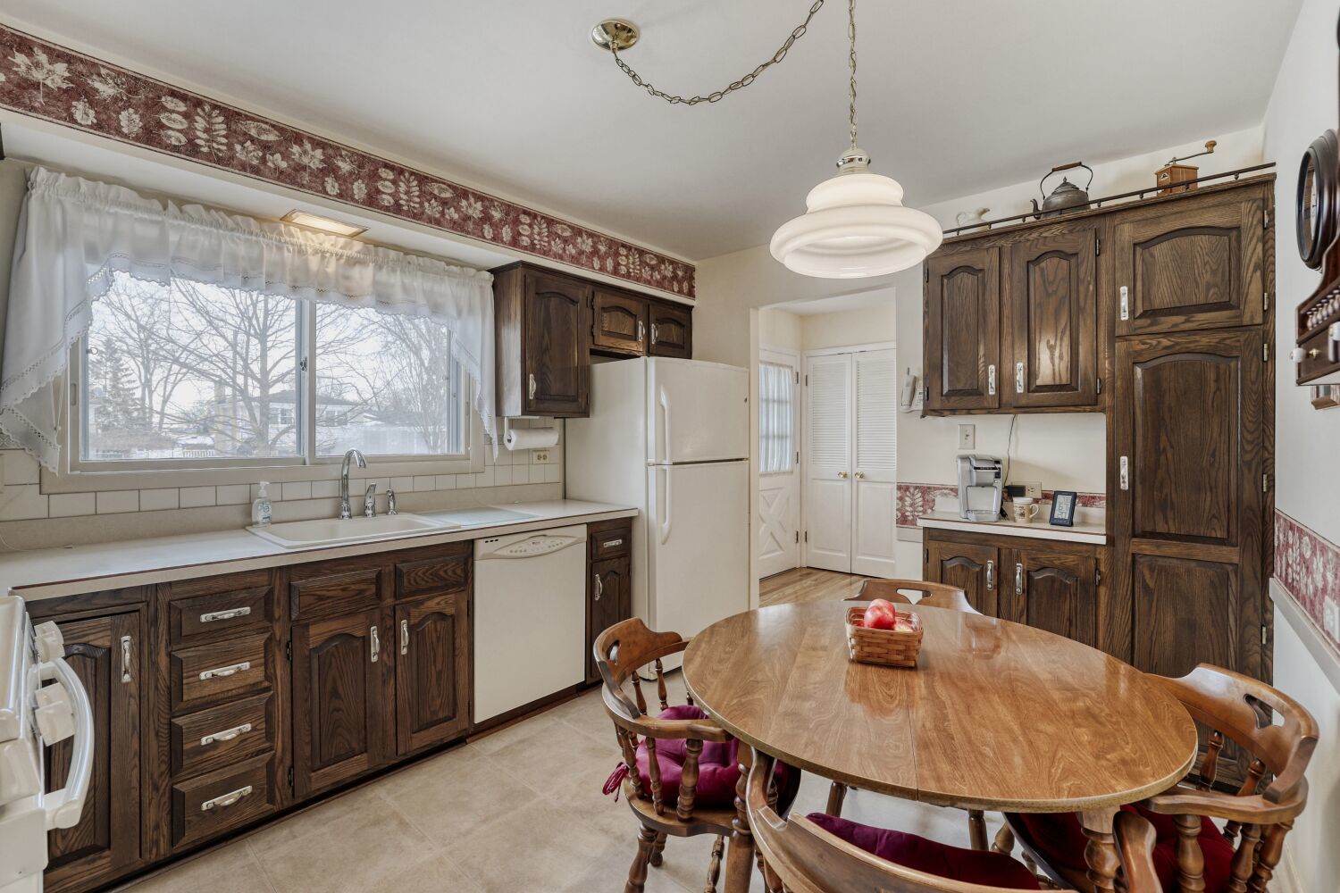 2406 N Lafayette Street, Arlington Heights, IL 60004