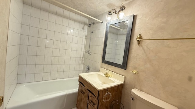 4420 W 111th Street #104, Oak Lawn, IL 60453