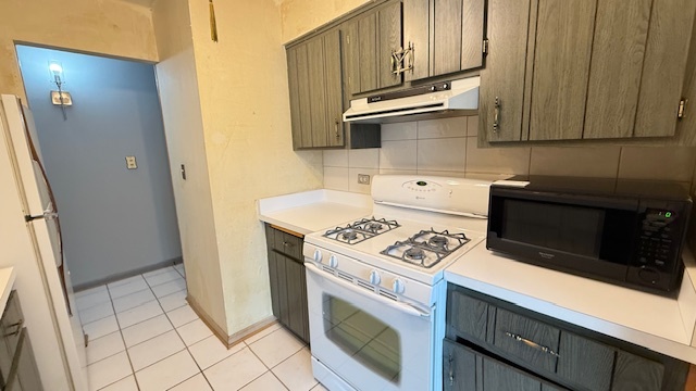 4420 W 111th Street #104, Oak Lawn, IL 60453