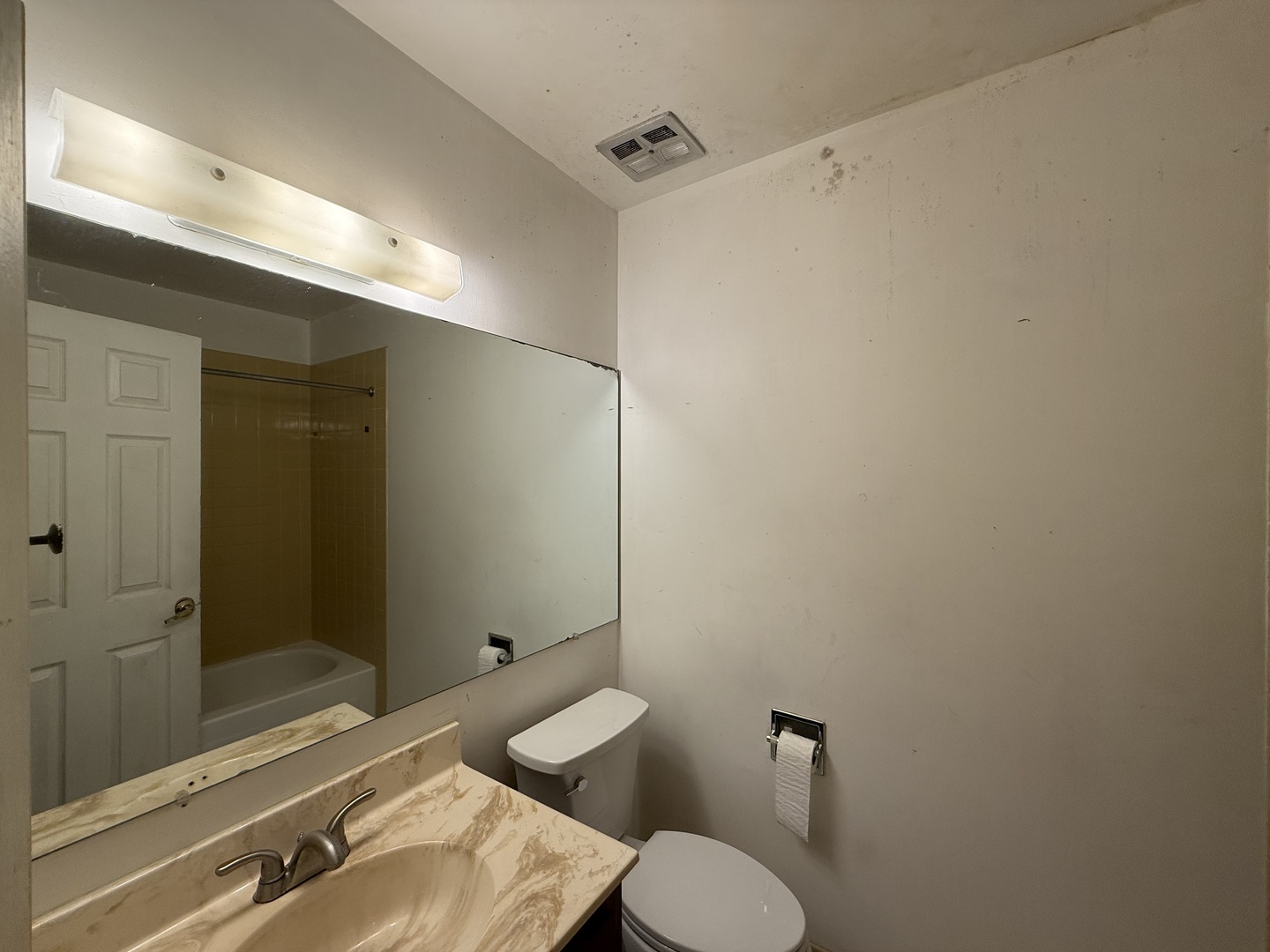 7 E CARRIAGEWAY Drive #311, Hazel Crest, IL 60429