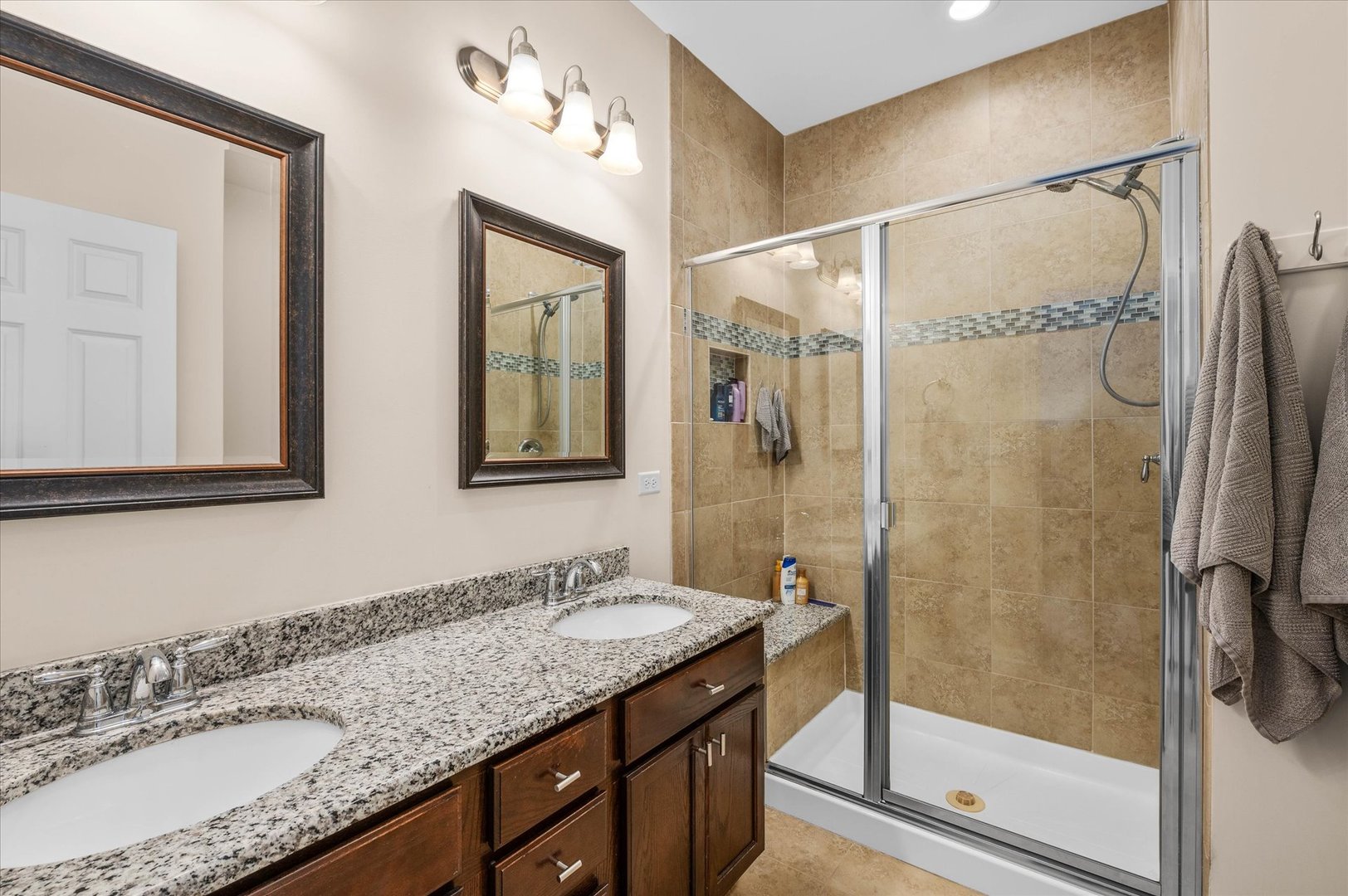 1037 N Carly Circle, Yorkville, IL 60560