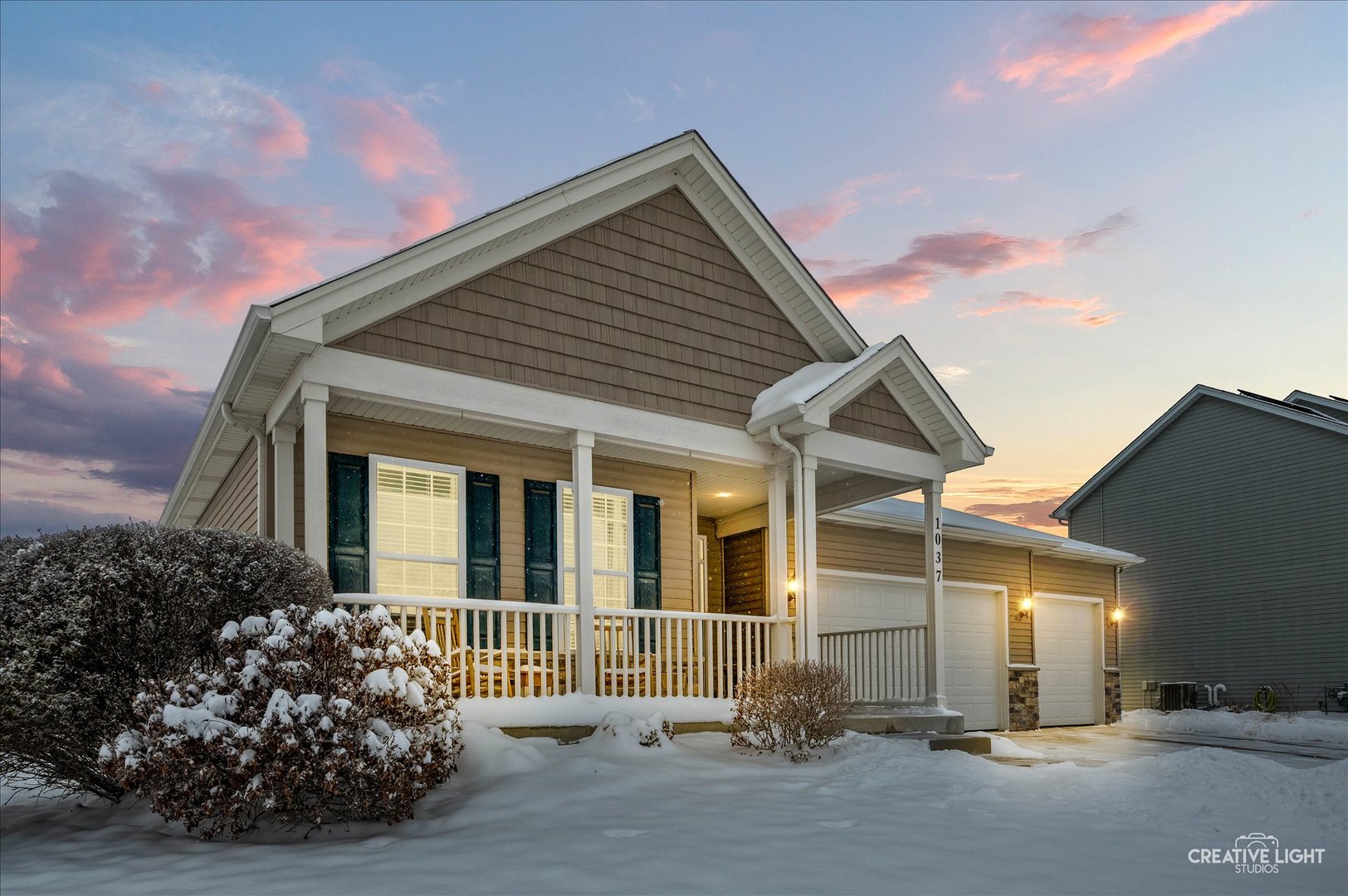 1037 N Carly Circle, Yorkville, IL 60560