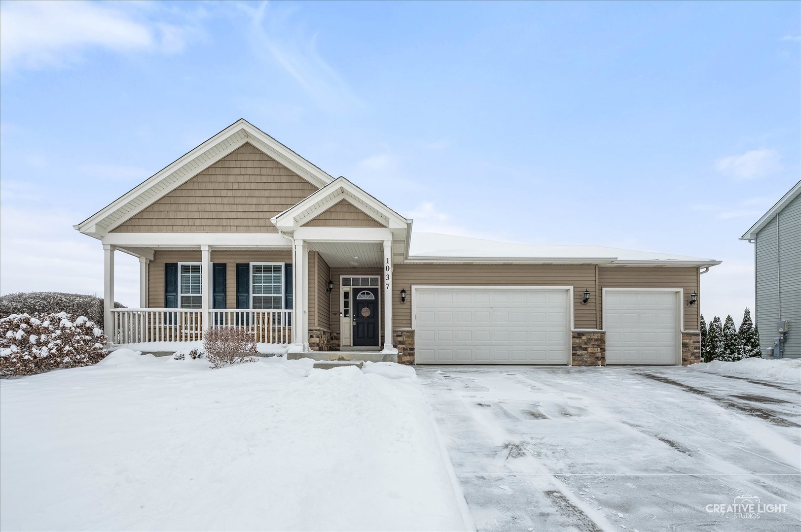 1037 N Carly Circle, Yorkville, IL 60560