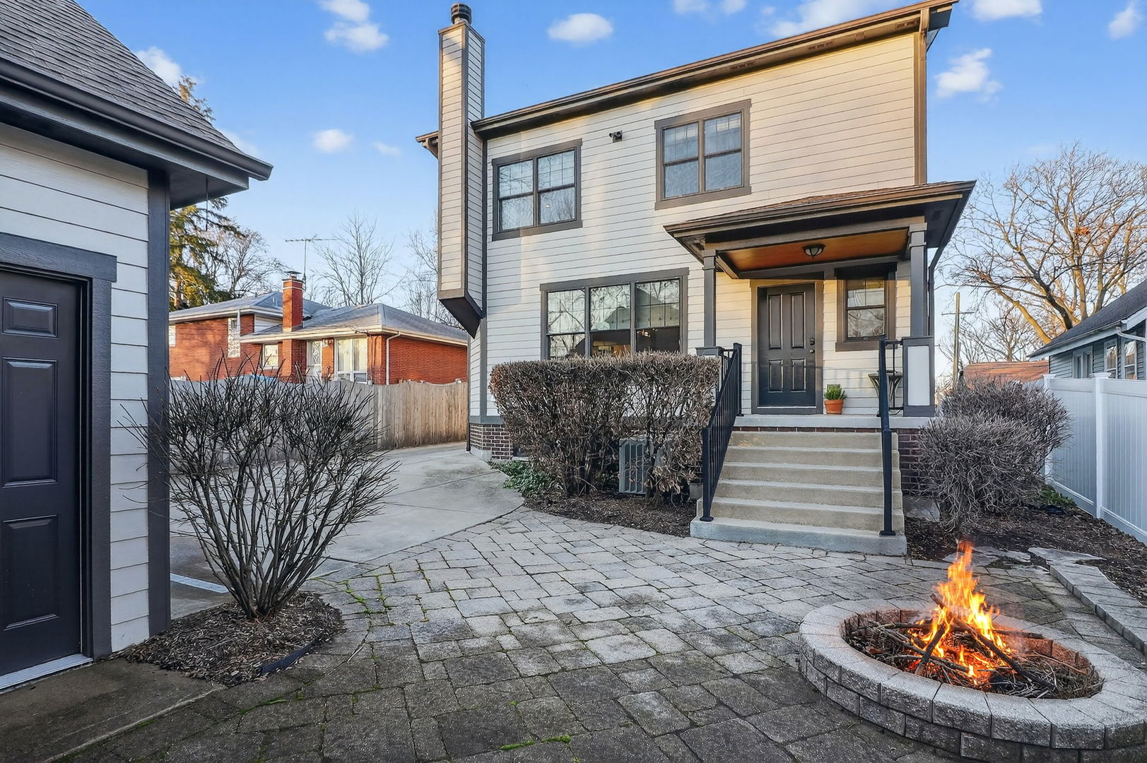 215 7th Street, Downers Grove, IL 60515