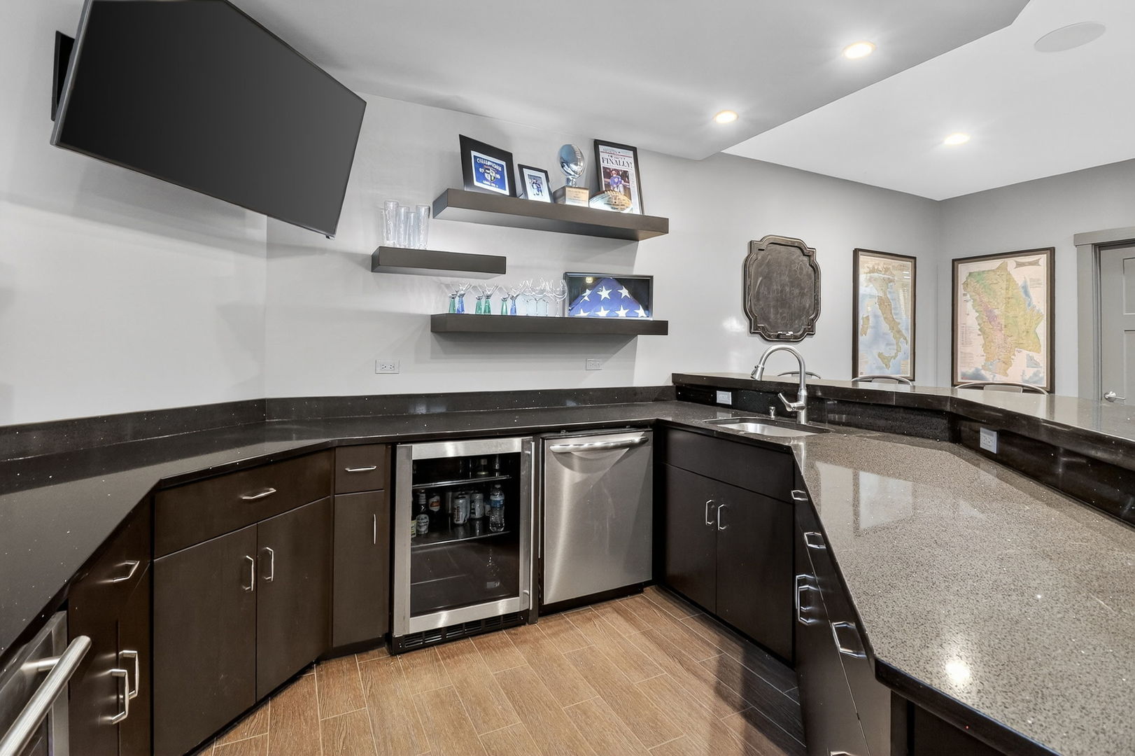 215 7th Street, Downers Grove, IL 60515