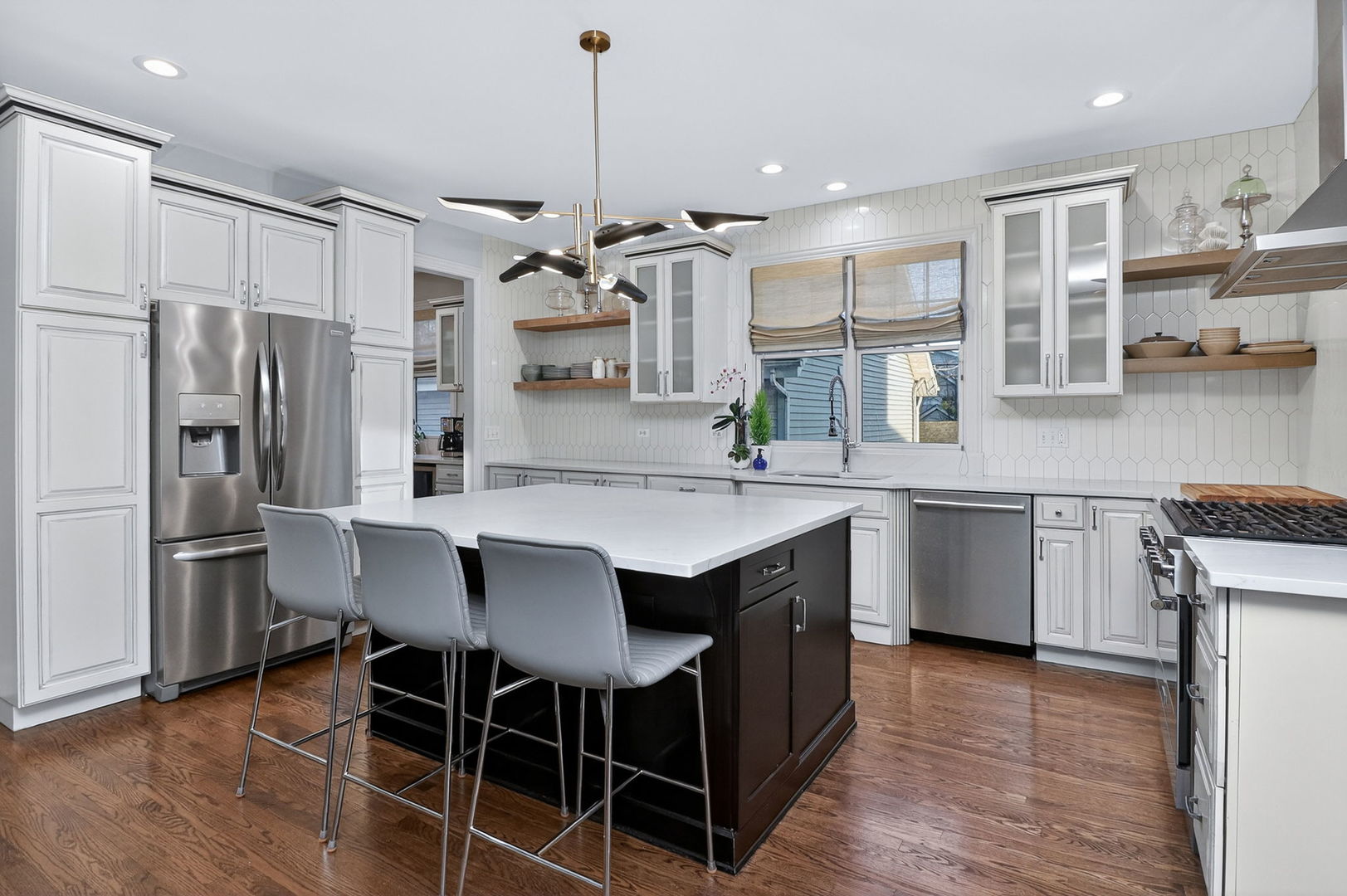 215 7th Street, Downers Grove, IL 60515