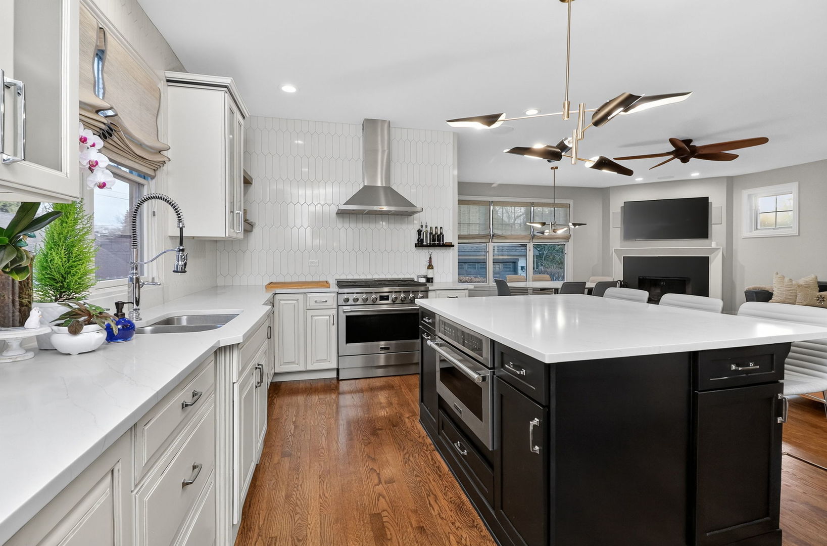 215 7th Street, Downers Grove, IL 60515