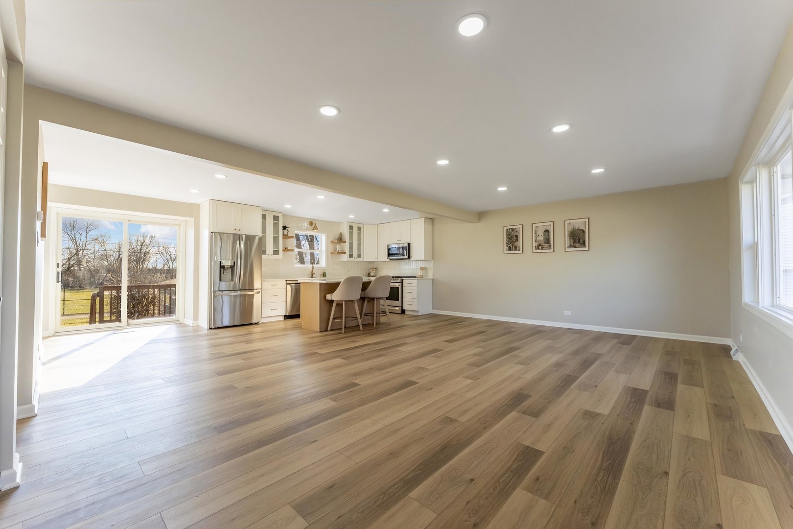 27W073 Jewell Road, Winfield, IL 60190