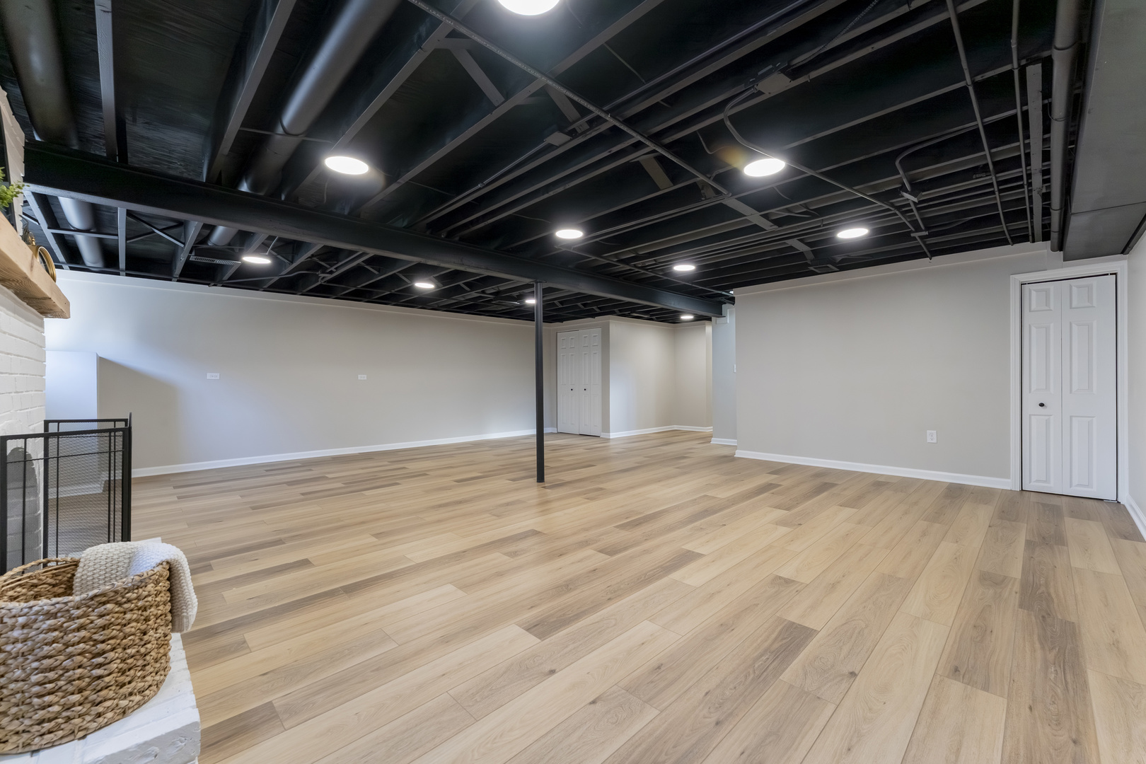 27W073 Jewell Road, Winfield, IL 60190