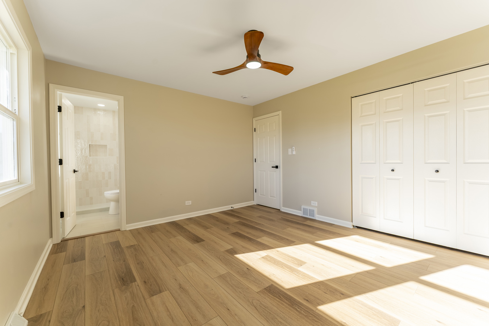 27W073 Jewell Road, Winfield, IL 60190