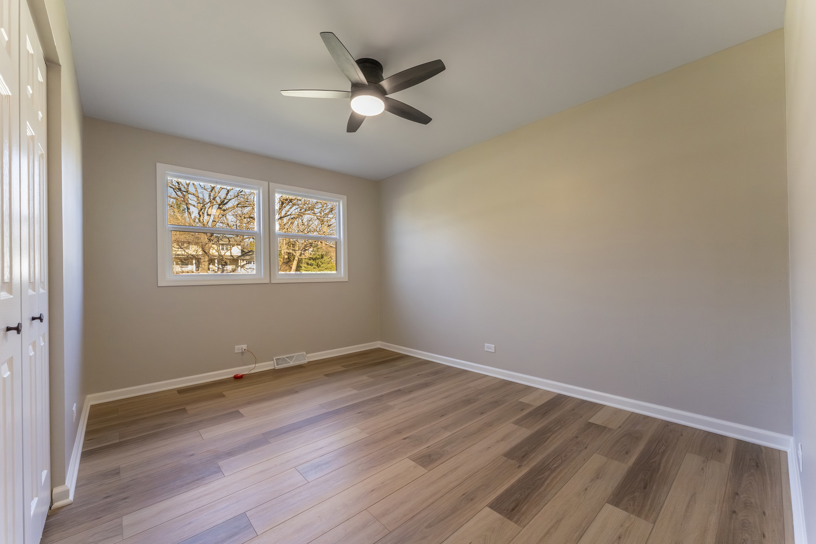 27W073 Jewell Road, Winfield, IL 60190