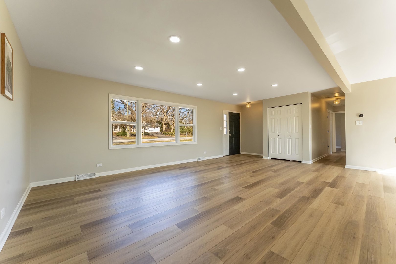 27W073 Jewell Road, Winfield, IL 60190