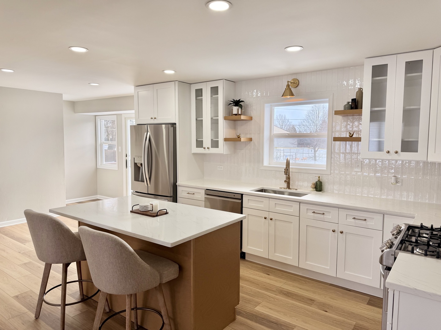 27W073 Jewell Road, Winfield, IL 60190