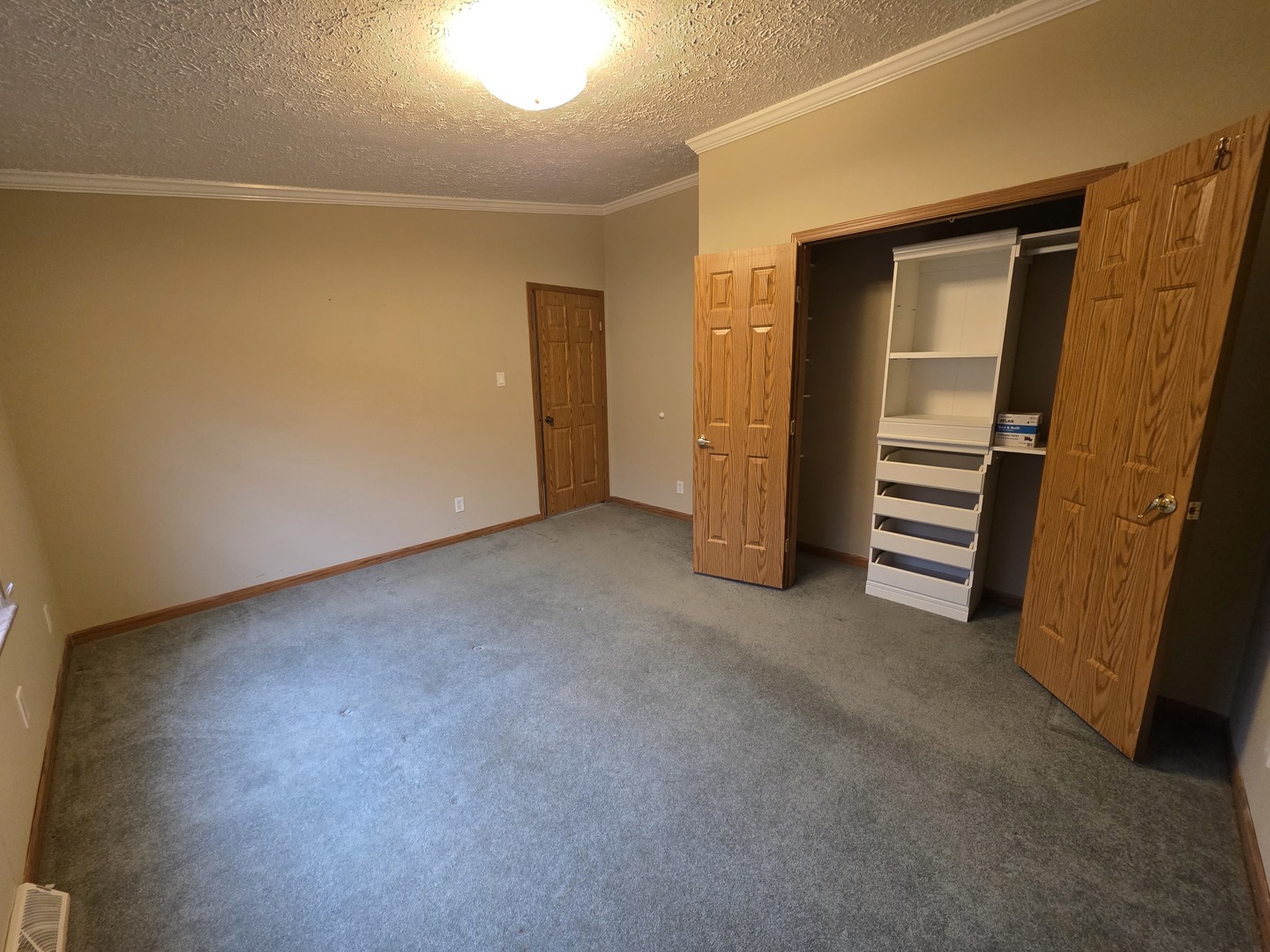 106 Champion Drive, Chenoa, IL 61726