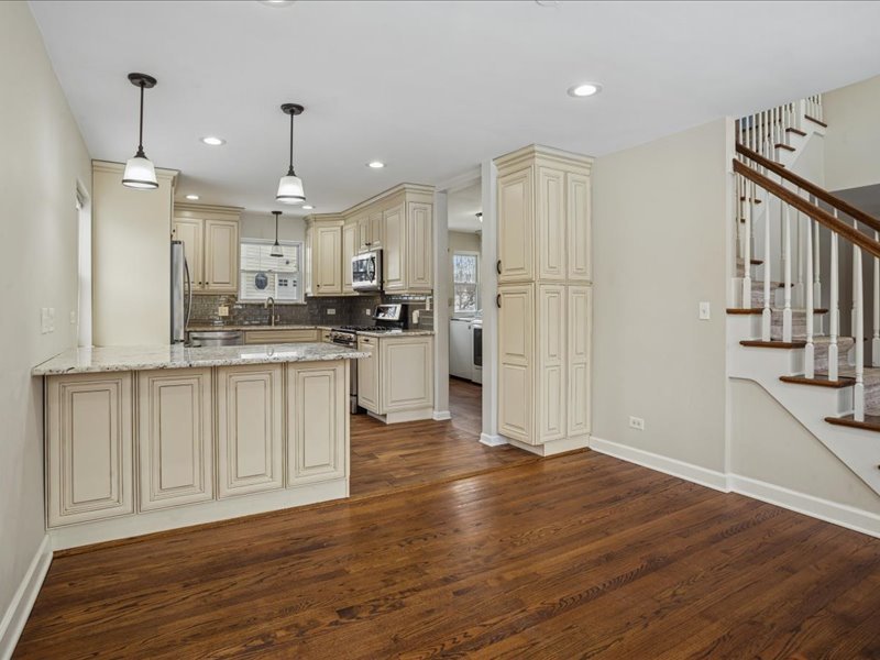 701 Willis Street, Glen Ellyn, IL 60137