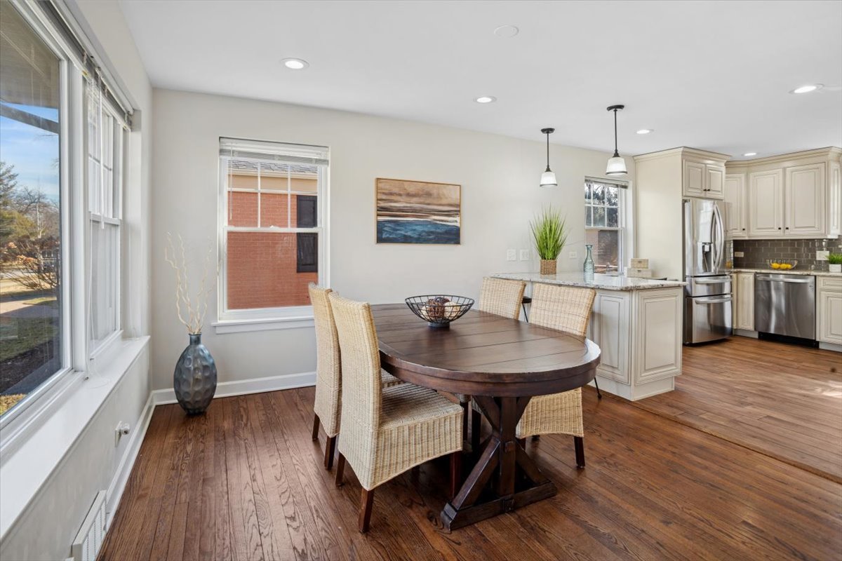 701 Willis Street, Glen Ellyn, IL 60137