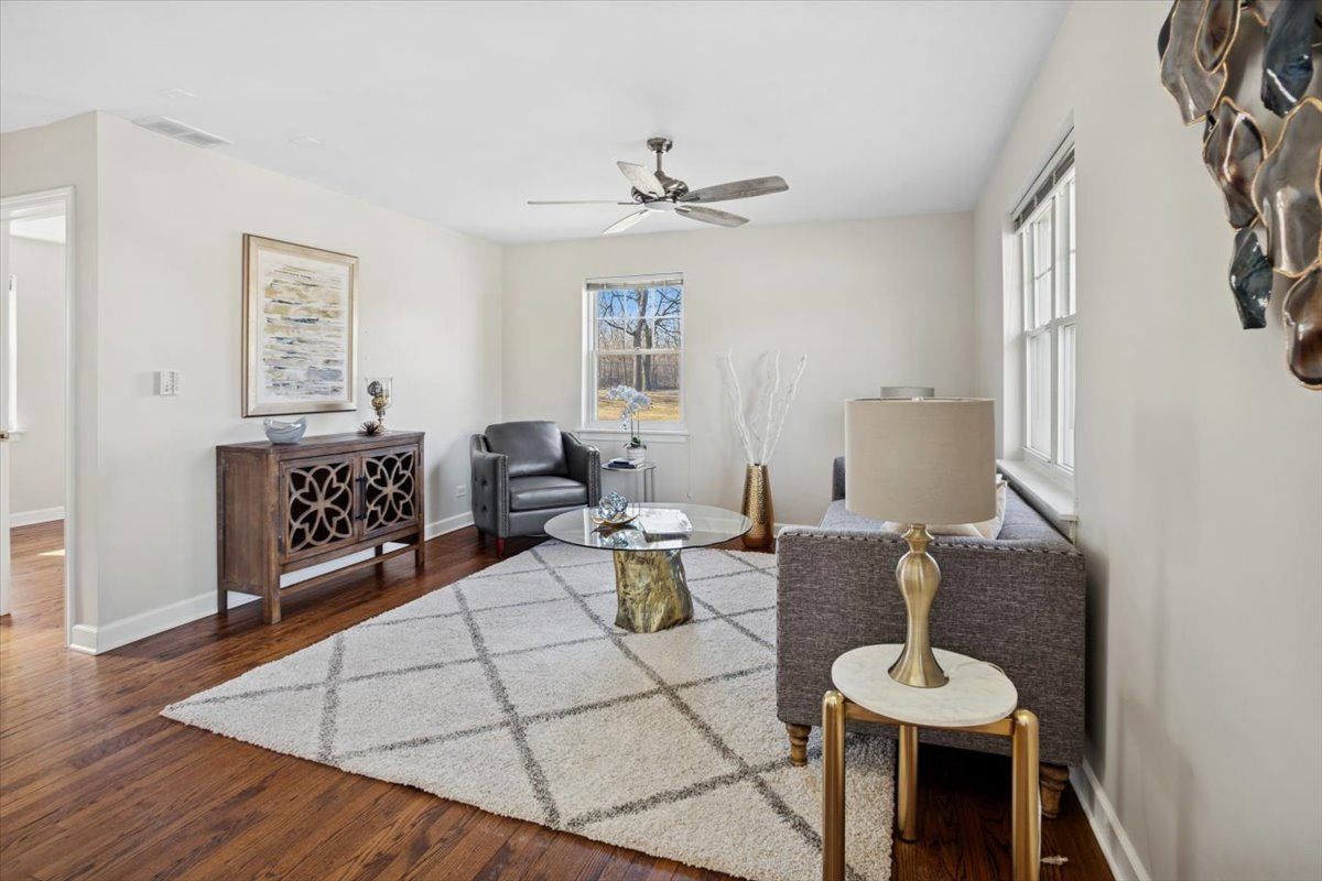 701 Willis Street, Glen Ellyn, IL 60137