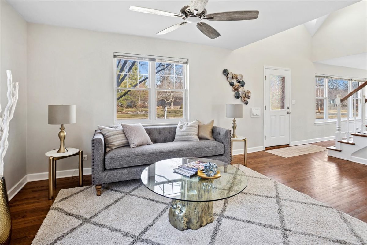 701 Willis Street, Glen Ellyn, IL 60137