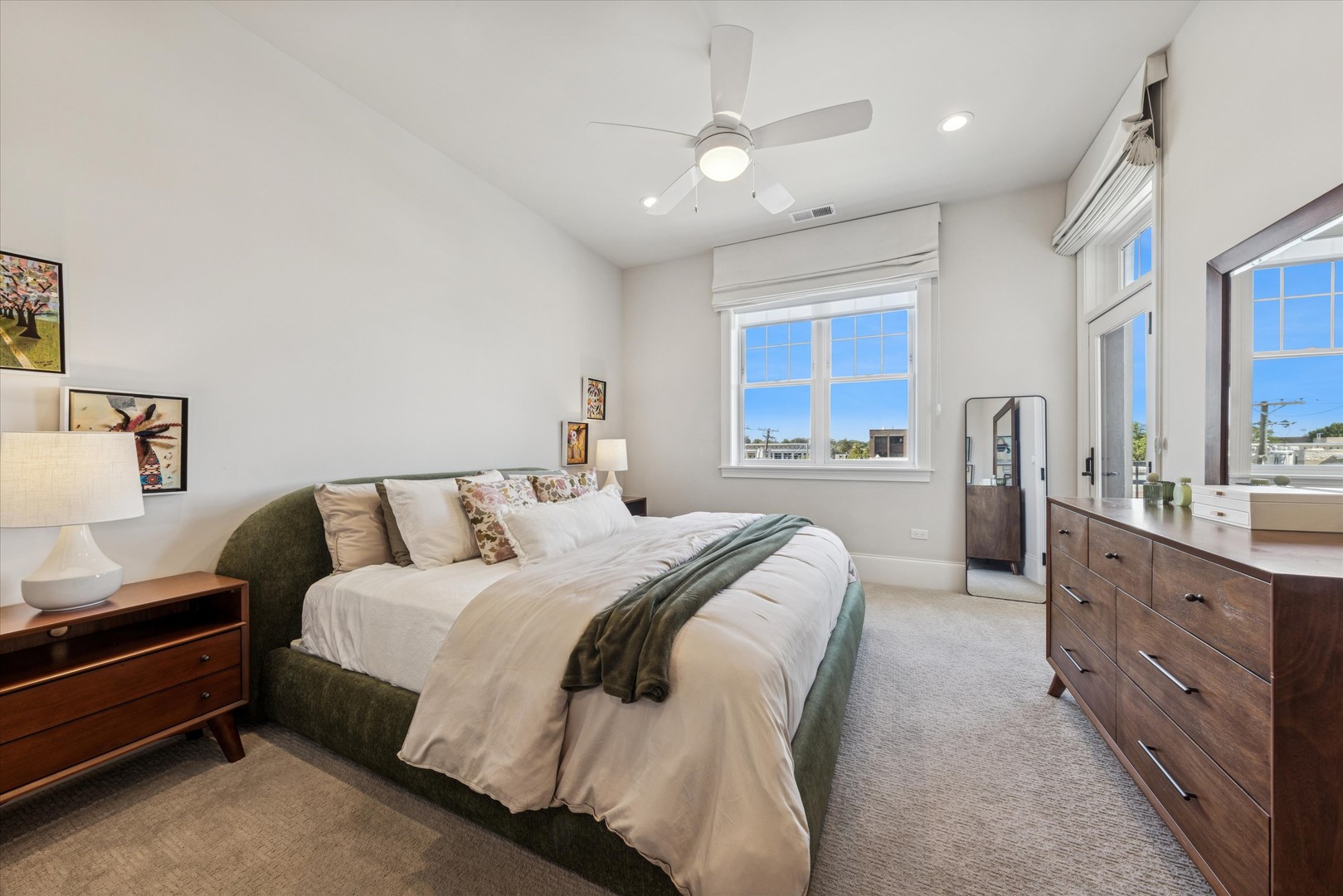 105 S Cottage Hill Avenue #304, Elmhurst, IL 60126