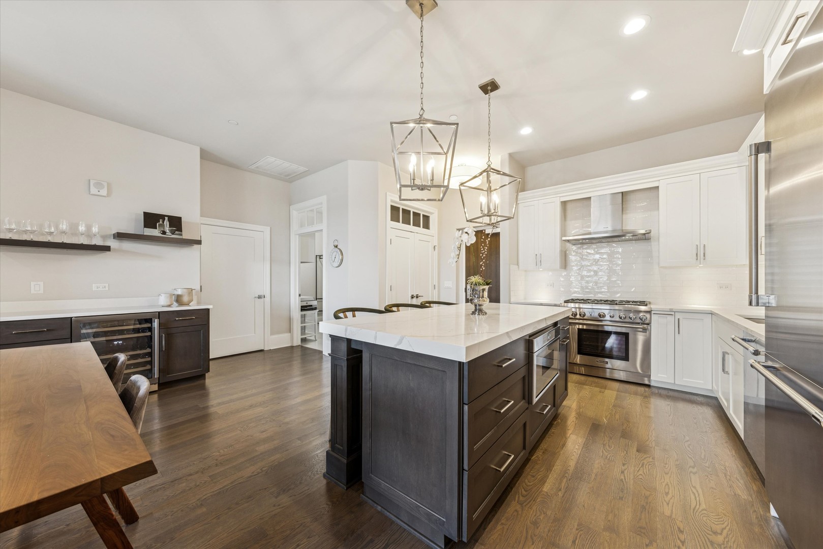 105 S Cottage Hill Avenue #304, Elmhurst, IL 60126