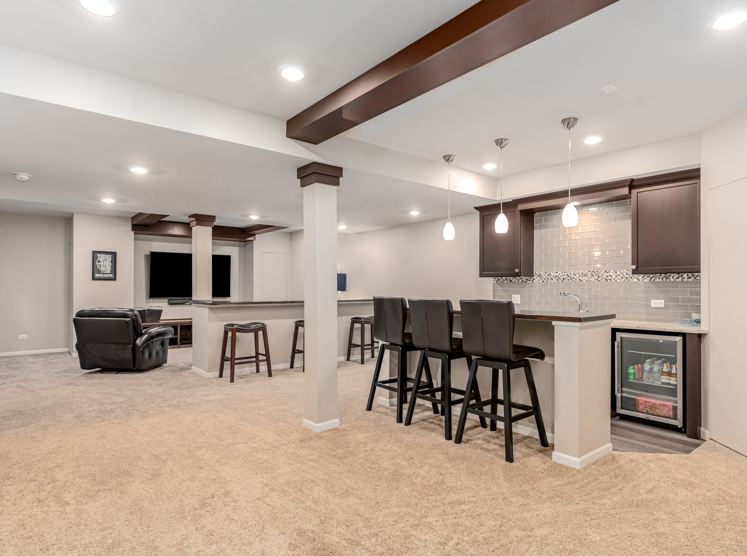 719 Eagle Brook Lane, Naperville, IL 60565