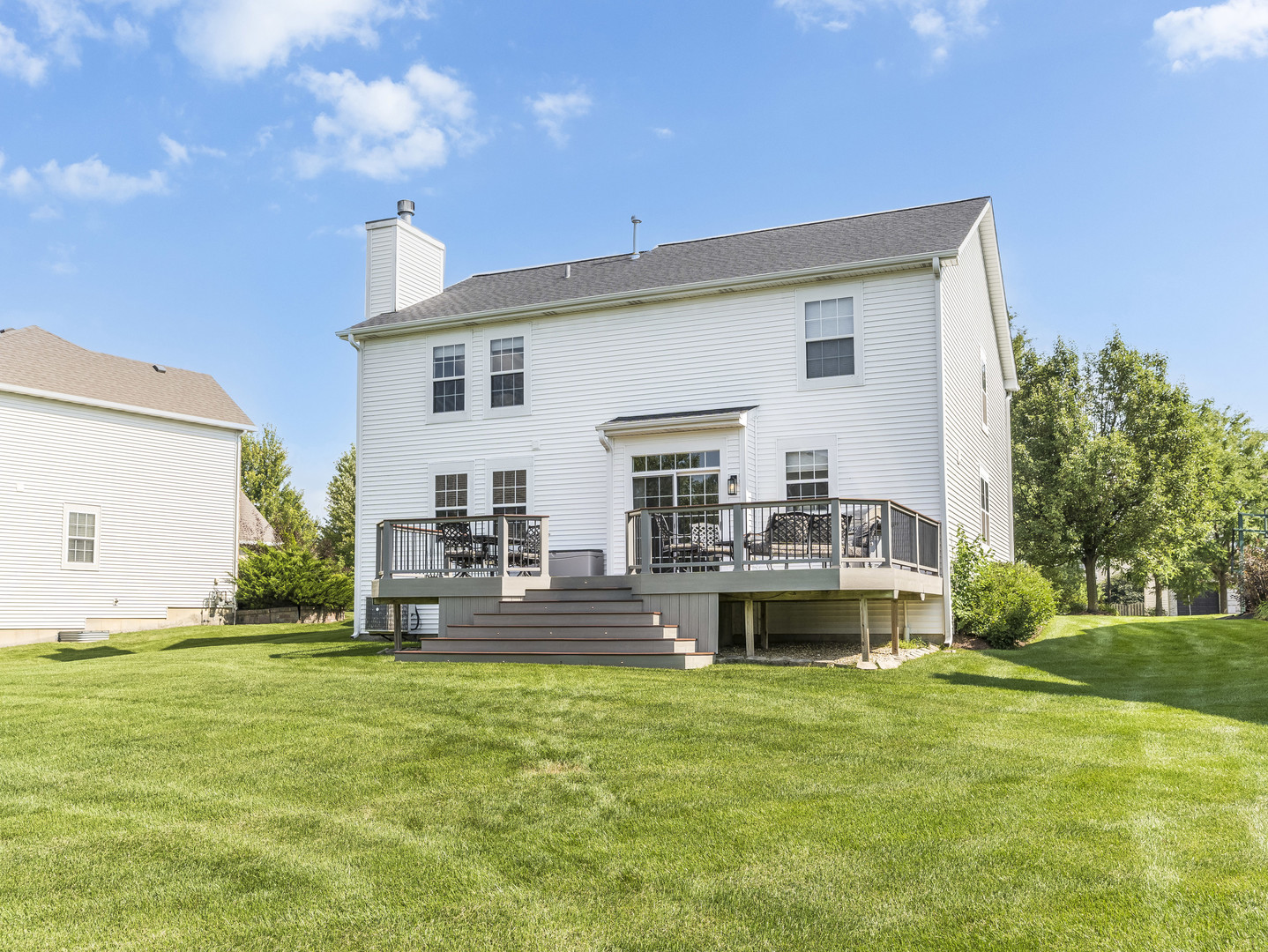 719 Eagle Brook Lane, Naperville, IL 60565