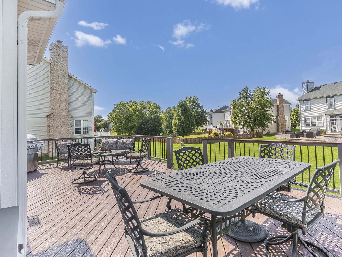 719 Eagle Brook Lane, Naperville, IL 60565