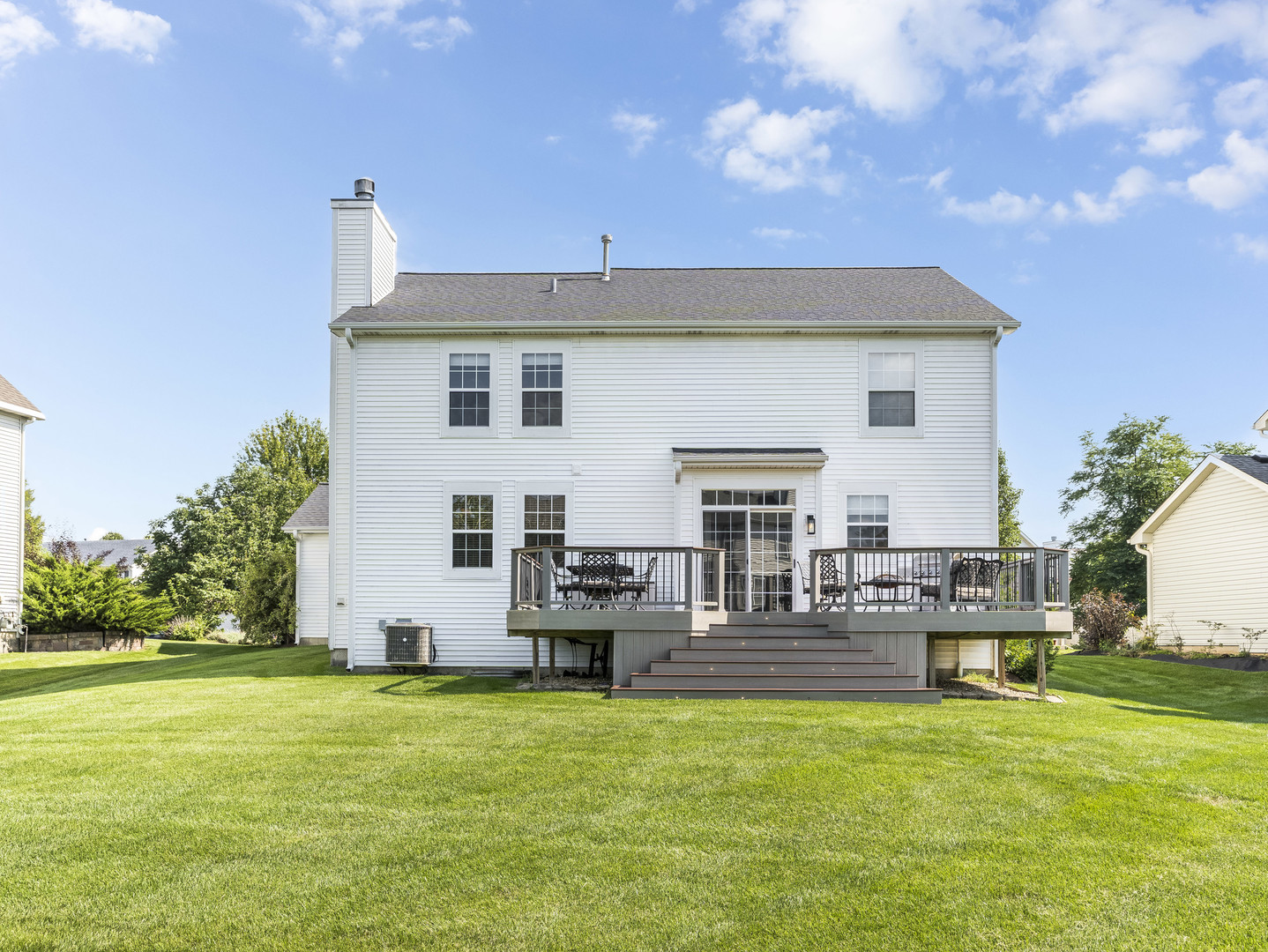 719 Eagle Brook Lane, Naperville, IL 60565