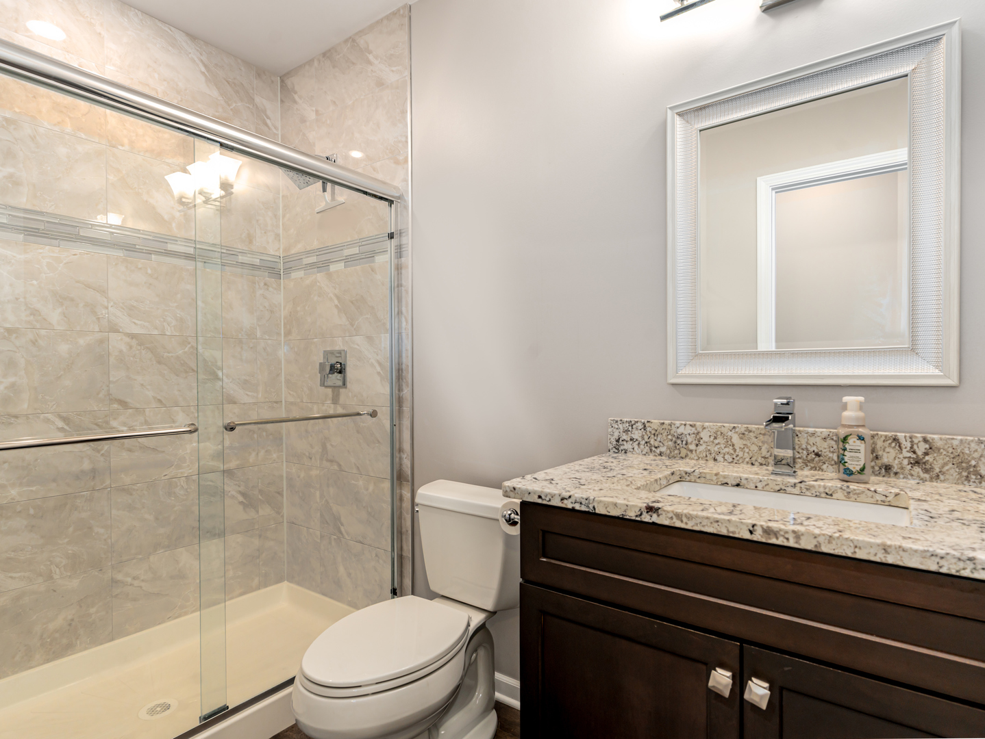 719 Eagle Brook Lane, Naperville, IL 60565