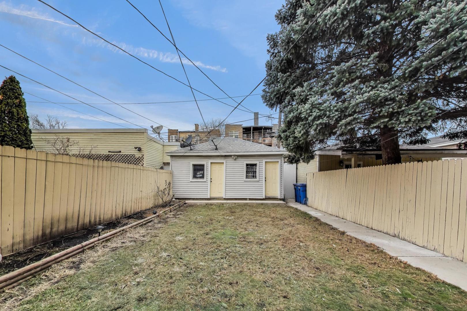 3634 W Dickens Avenue, Chicago, IL 60647