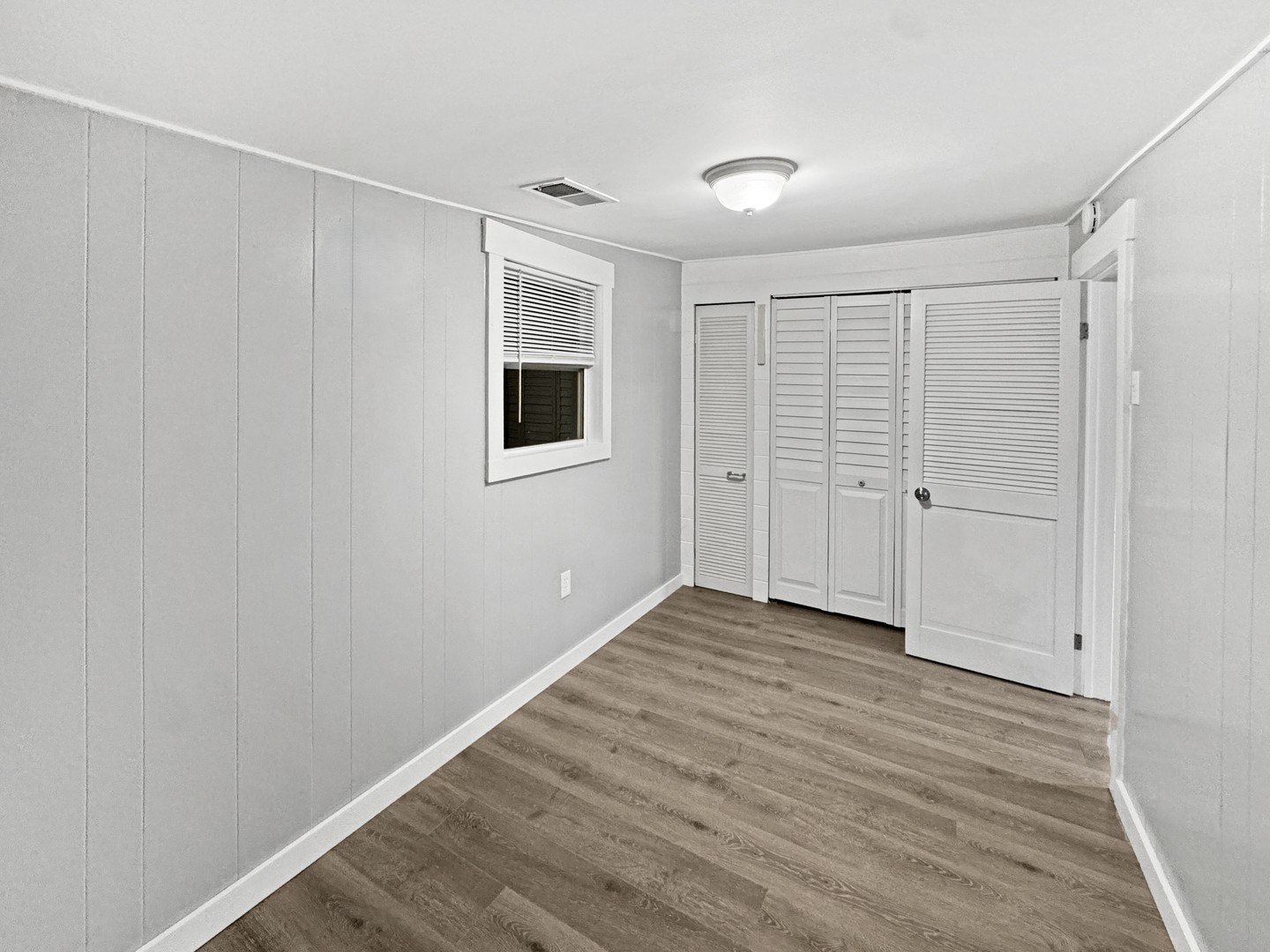 200 E Grove Street, Utica, IL 61373