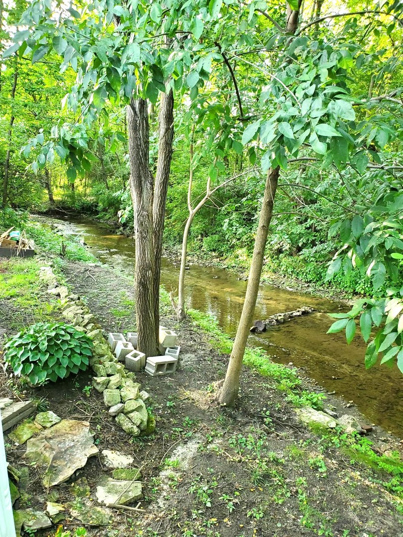 200 E Grove Street, Utica, IL 61373