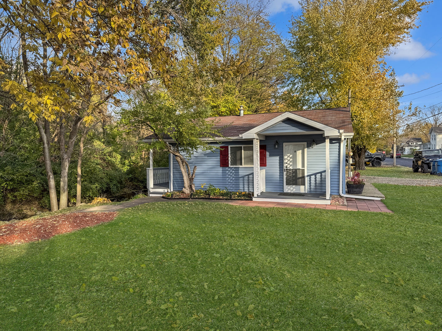 200 E Grove Street, Utica, IL 61373