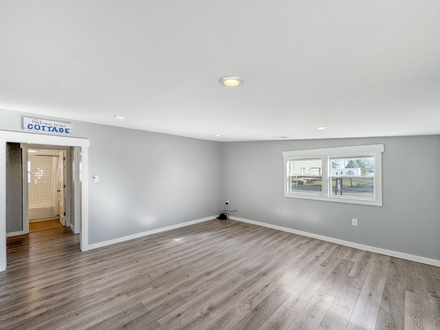 200 E Grove Street, Utica, IL 61373