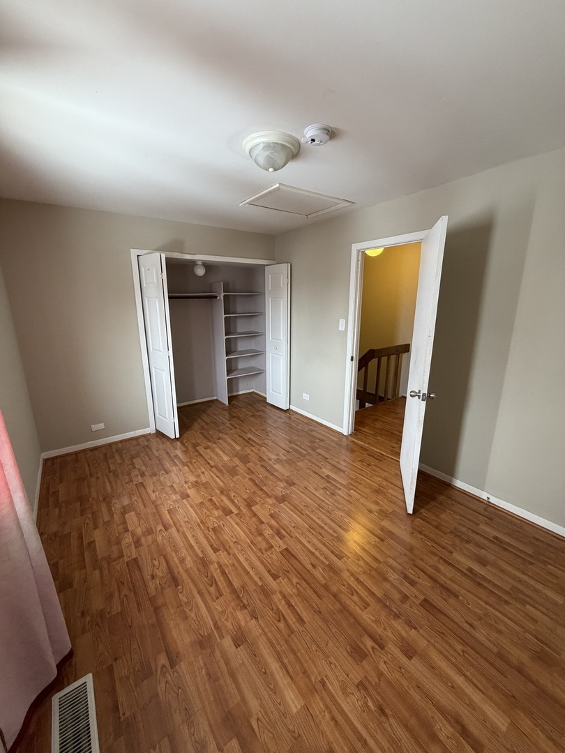 523 MEADOW GREEN Lane, Round Lake Beach, IL 60073