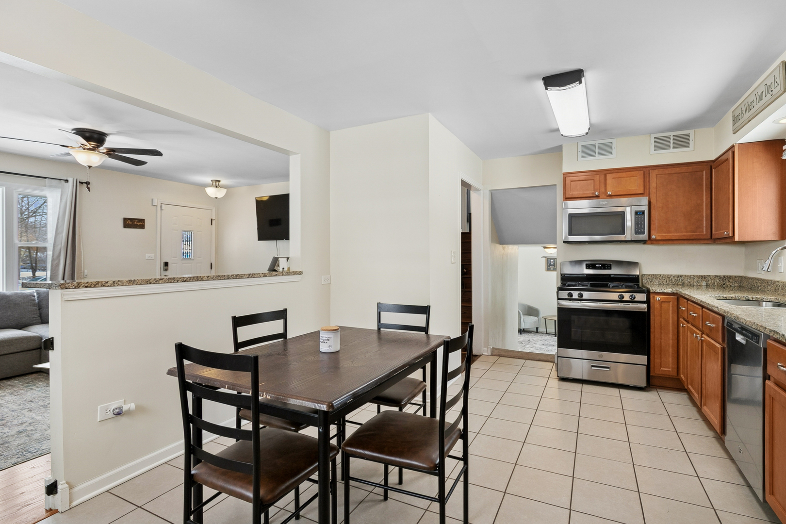 1234 Fulton Avenue, Winthrop Harbor, IL 60096