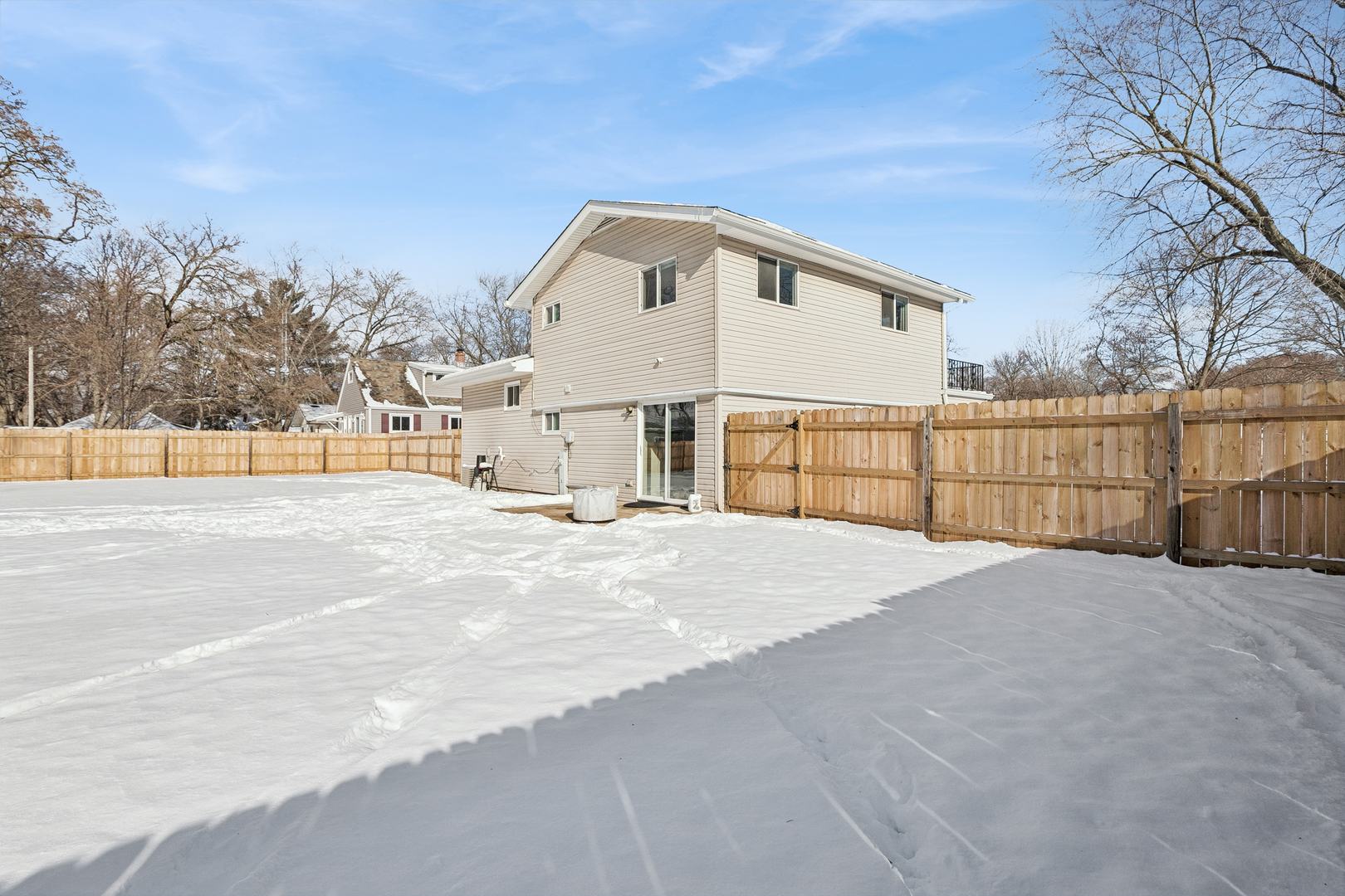 1234 Fulton Avenue, Winthrop Harbor, IL 60096