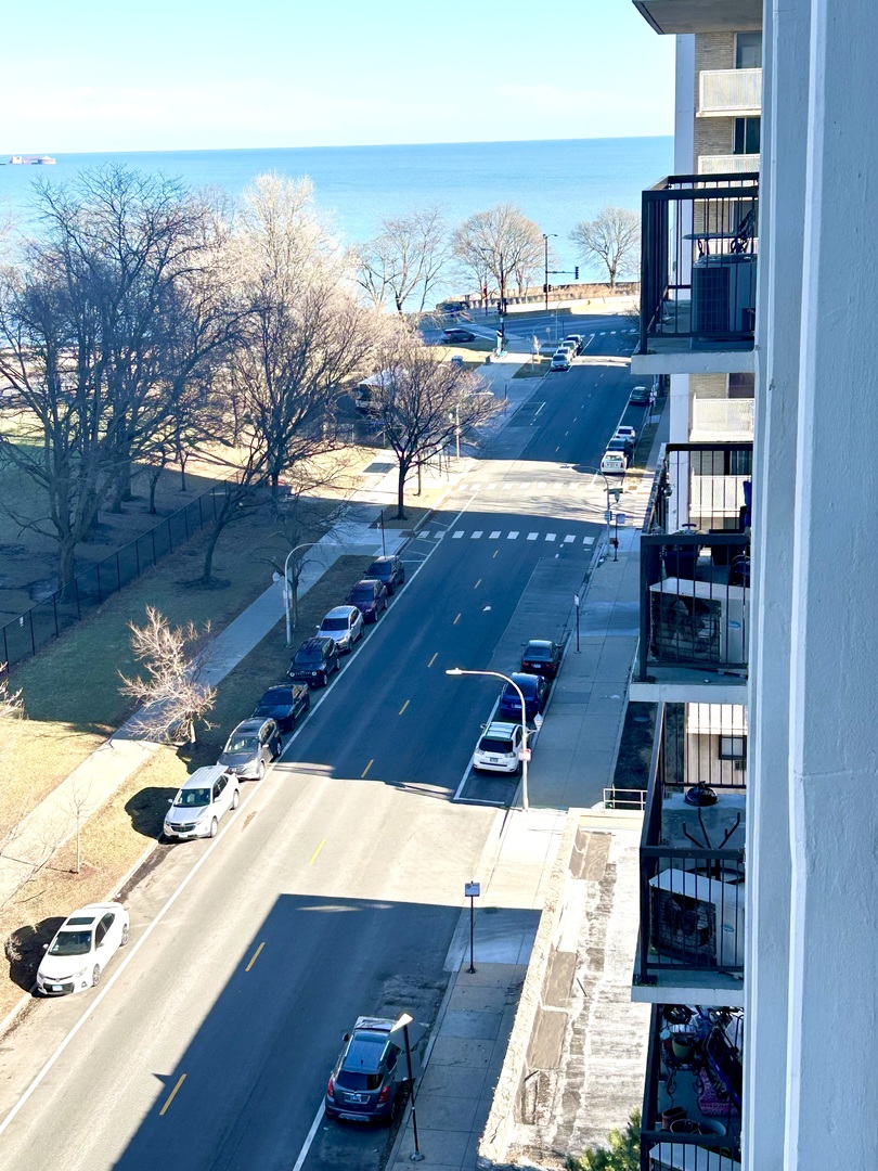 6701 S Crandon Avenue #9B, Chicago, IL 60649