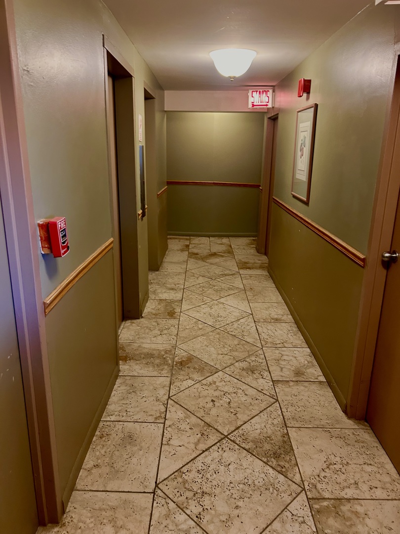 6701 S Crandon Avenue #9B, Chicago, IL 60649