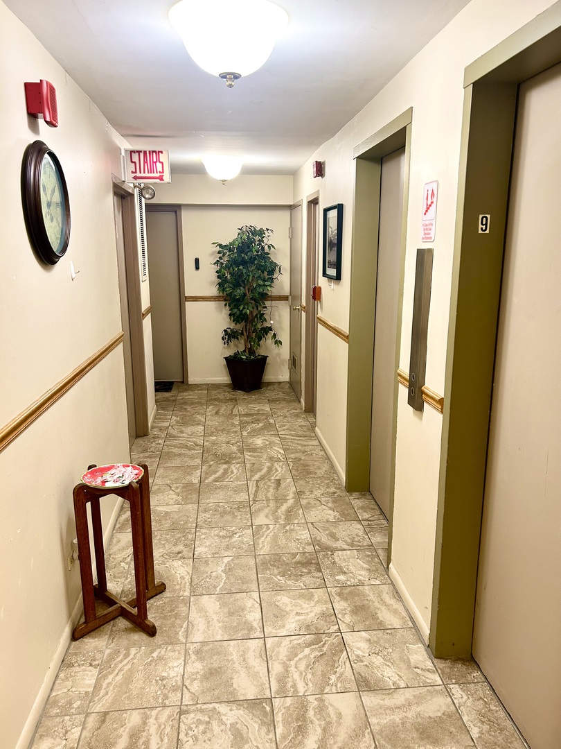 6701 S Crandon Avenue #9B, Chicago, IL 60649