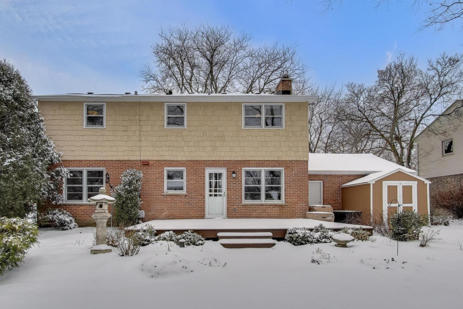 913 N Arrowhead Drive, Palatine, IL 60074