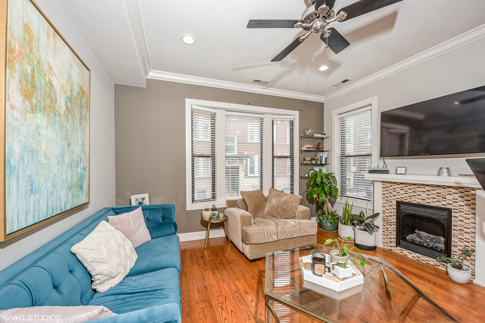 2430 N Geneva Terrace #1, Chicago, IL 60614