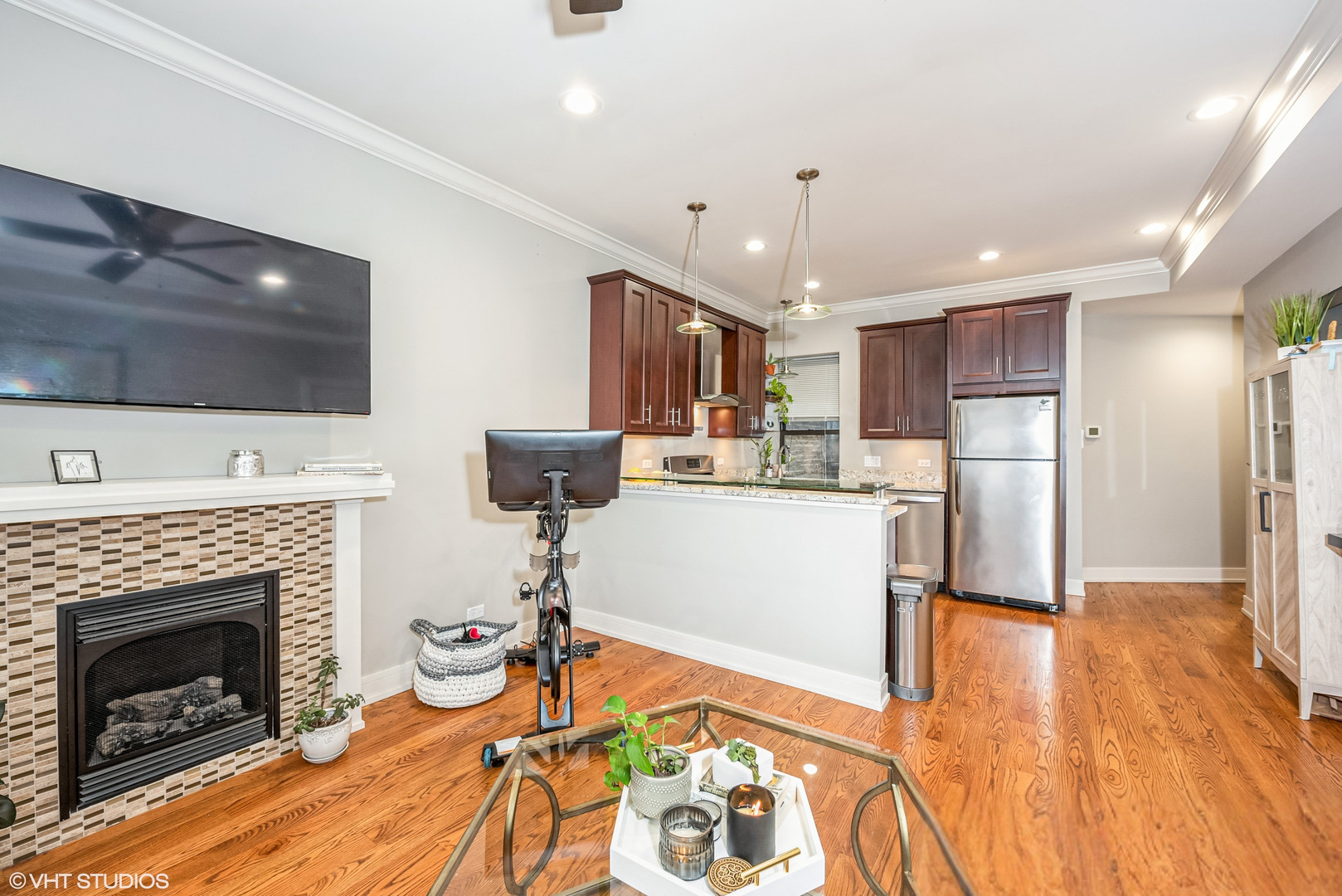 2430 N Geneva Terrace #1, Chicago, IL 60614