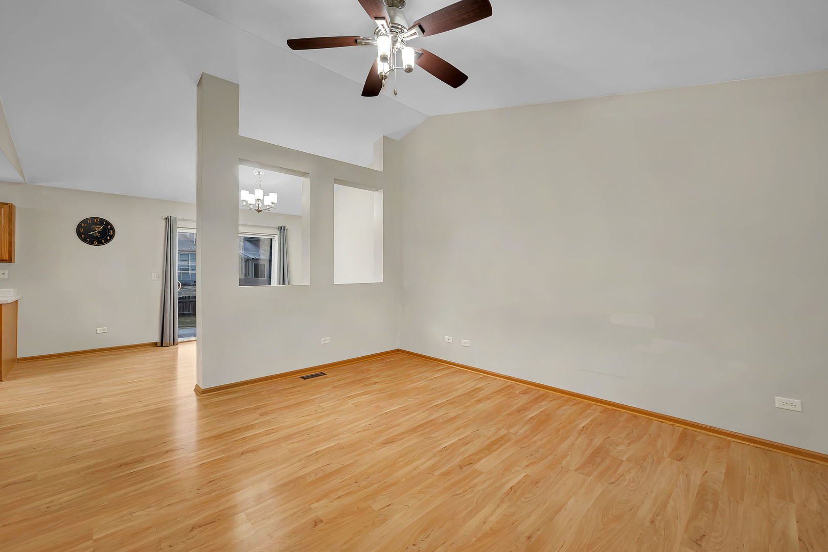 1640 Clover Court, Romeoville, IL 60446