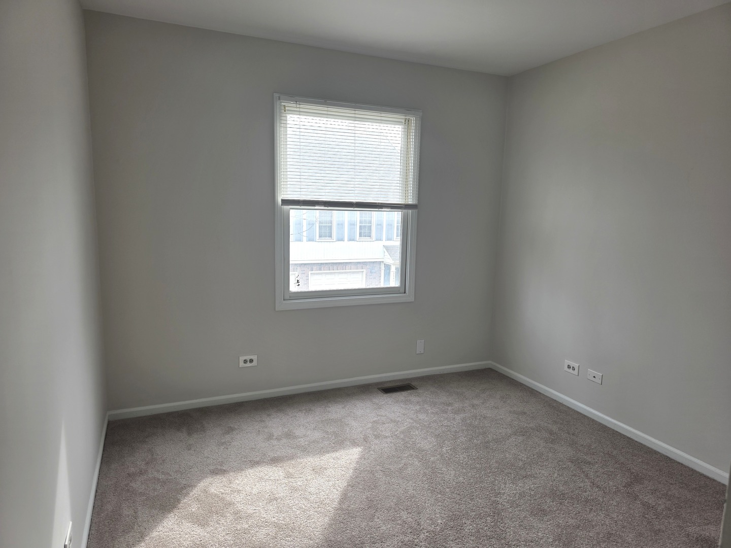 2549 College Hill Circle, Schaumburg, IL 60173