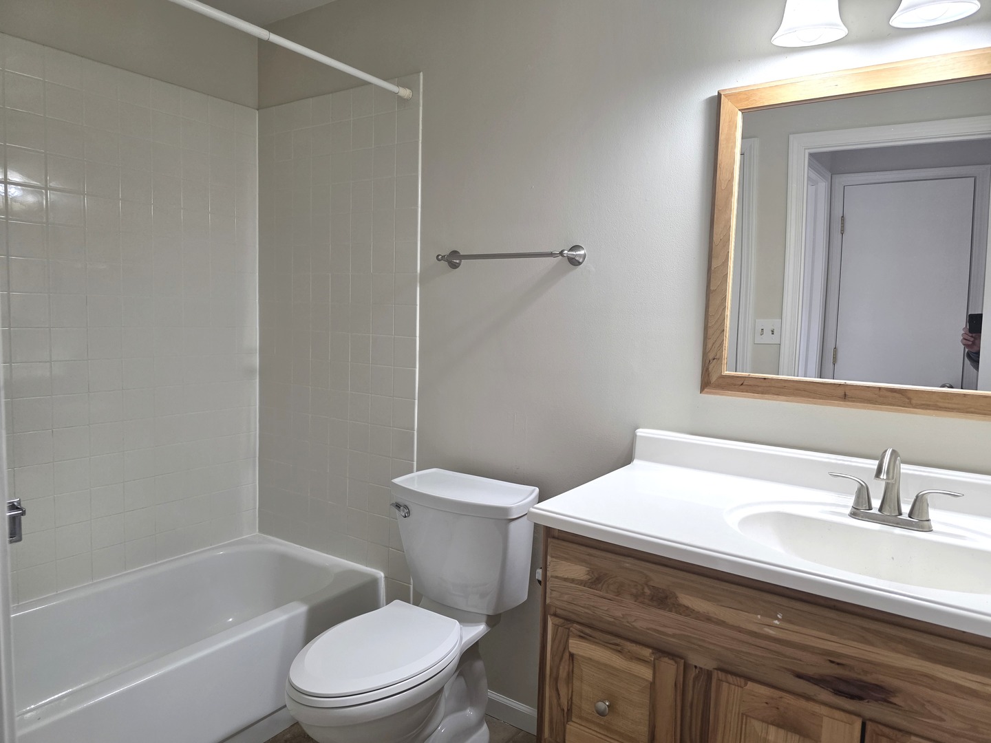 2549 College Hill Circle, Schaumburg, IL 60173