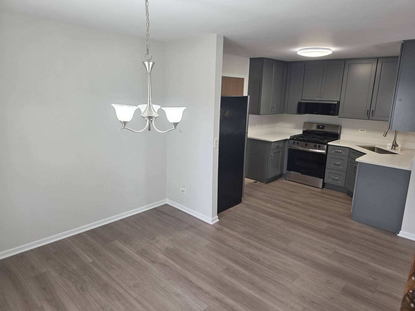 2549 College Hill Circle, Schaumburg, IL 60173